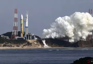 Japans H3-Rakete zerstört sich selbst mit ...