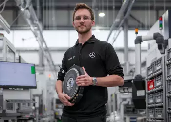 Der neue elektrische Yasa-Motor ist stärker ...