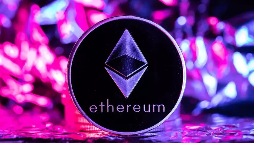 Der Schöpfer von Ethereum hat zugegeben, dass er über den Dienst Tornado Cash Kryptowährungen in die Ukraine transferiert hat, was als Bedrohung für die nationale Sicherheit der USA bezeichnet wurde