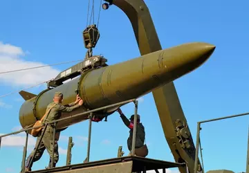 Eine nicht identifizierte Drohne hat eine ...