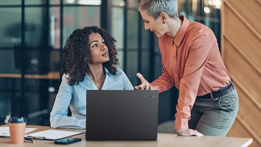 Acer TravelMate P6 - Business-Laptop mit OLED-Display, Raptor Lake Chip und 5G-Unterstützung ab 1399 Euro