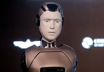 Boston Dynamics ist angespannt, Optimus bekommt ...