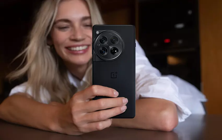 OnePlus 12 - Snapdragon 8 Gen 3, 24GB RAM, 120Hz Display, IP65 Schutz und Android 14 ab $605