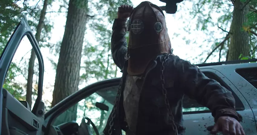 Der kommende Slasher "Violent Nature", der aus der Sicht eines Killers gedreht wird, hat einen neuen Teaser und eine Top-Bewertung auf der Website von Rotten Tomatoes erhalten