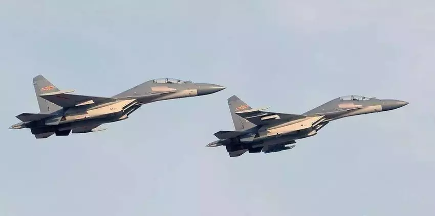 China schickt 42 J-10, J-11, J-16, Su-30 Kampfflugzeuge und eine strategische Drohne CH-4 in Taiwans Luftverteidigungszone