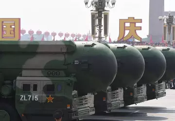 China schießt zum ersten Mal seit ...