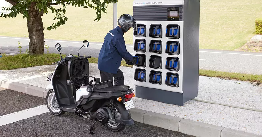 Honda startet Pilotprojekt zum Batterie-Sharing von Elektrorollern in Schweden