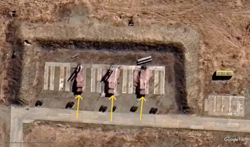 Szenerie gegen den Satelliten: Russland setzt neue S-300/400-Attrappen im Fernen Osten ein