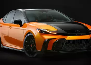 Toyota enthüllt Camry mit aggressivem Design