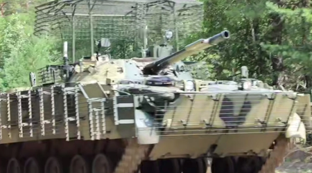 Russland übergibt der Armee eine neue Serie von BMP-3-Schützenpanzern mit verbessertem Schutz