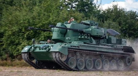 Die AFU zeigte, wie sie mehrere iranische Kamikaze-Drohnen Shahed-136/131 mit Hilfe des Gepard-Flugabwehrpanzers zerstörte