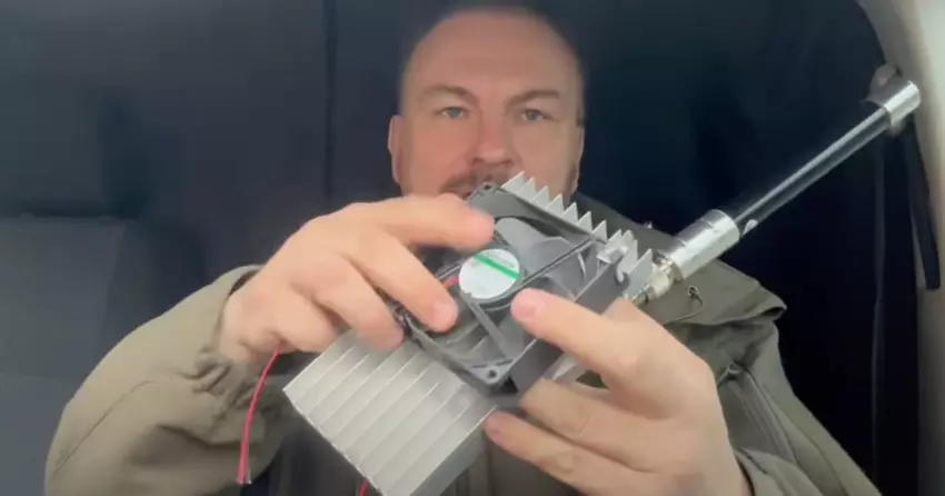 Serhii "Flash" erklärte, woraus ein "Graben" oder ein kleines Gerät zur elektronischen Kriegsführung besteht und wie es funktioniert (Video)