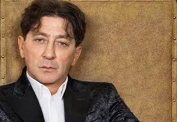 Spotify löscht Profile von russischen Sängern, ...