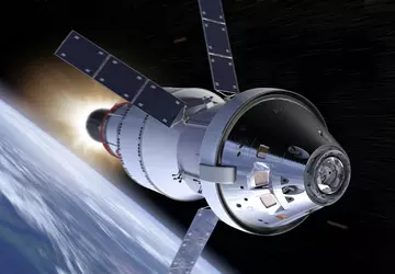 Orion-Raumschiff erreicht mit retrograder Umlaufbahn um ...