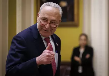 US-Senator fordert den Kongress auf, den ...