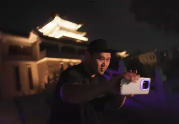 Das iQOO 13 erhält eine RGB-Hintergrundbeleuchtung ...