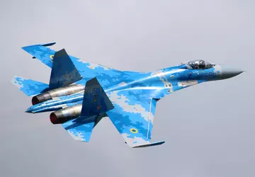 Ukrainische Su-27-Mehrzweckkampfflugzeuge können jetzt auch AGM-88 ...