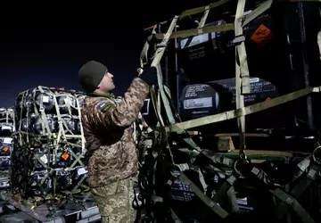 Munition für HIMARS und Bradley, HARM-Raketen ...