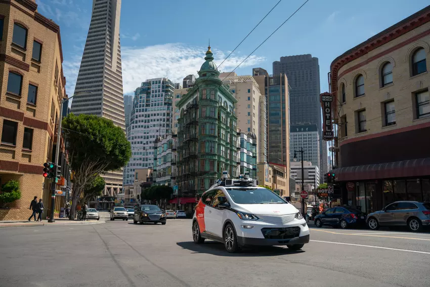 San Francisco will Genehmigungen für die Erweiterung des Robotaxi-Netzes von Cruise und Waymo prüfen