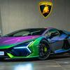 Lamborghini Revuelto mit einem Hauch von Farbe