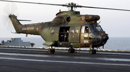 Britische Puma-Hubschrauber absolvieren letzten Flug nach 50 Jahren Betrieb