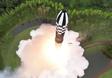 Nordkorea hat zwei ballistische Raketen gestartet, ...