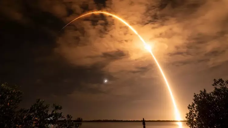 SpaceX berichtete über das Kollisionsrisiko zwischen ...