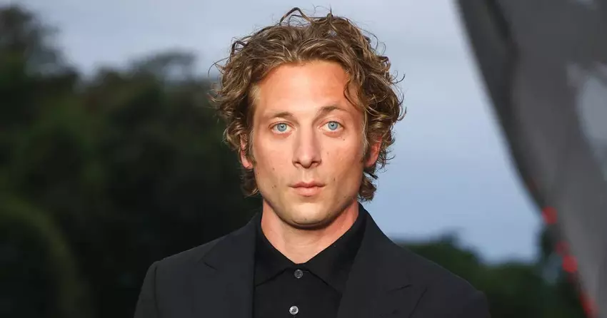 Der Bär-Star Jeremy Allen White spielt den Sohn von Jabba dem Hutten in The Mandalorian & Grogu
