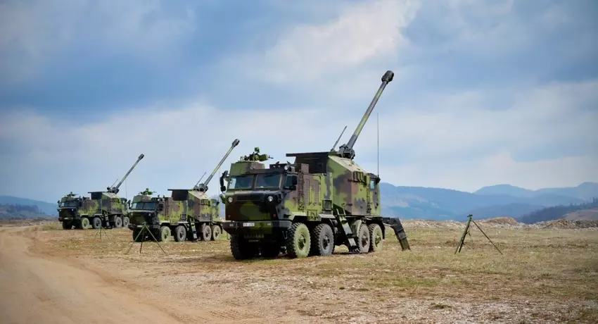 Serbische 155-mm-Selbstfahrlafette Nora B52