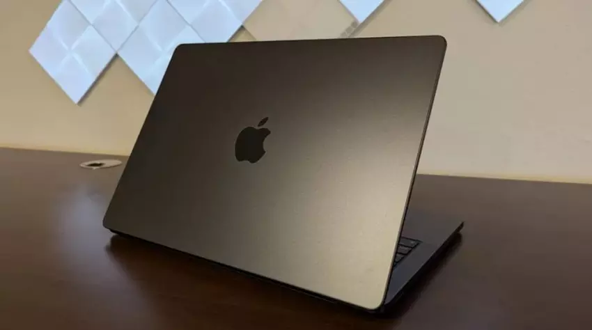 MacBook Pro M4 vs. MacBook Air M4