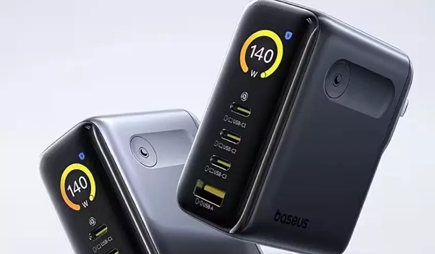 Baseus 140W präsentiert – ein kompakter Ladegerät mit integriertem TFT-Bildschirm für den Anschluss von bis zu vier Geräten
