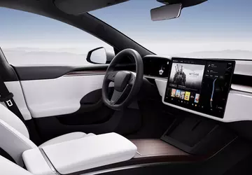 Tesla bringt rundes Lenkrad statt Handrad ...