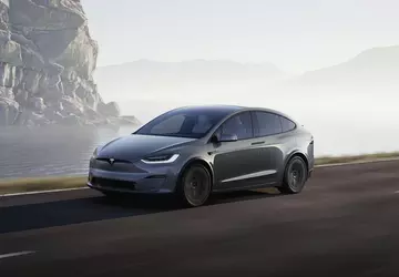 Tesla-Aktien fallen um 6 %, da ...