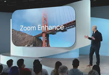Pixel Zoom Enhance-Funktion ist online gezeigt, ...