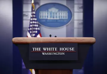 Biden unterzeichnet Durchführungsverordnung zur Beschränkung von ...