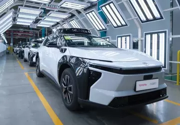 Toyota und Pony.ai enthüllten neuen Robotaxi ...