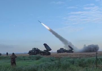 Ukrainische Streitkräfte zeigen seltene Aufnahmen des ...