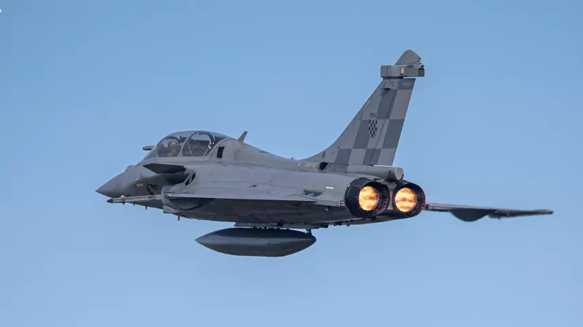 Frankreich übergibt das erste Dassault Rafale B-Kampfflugzeug der vierten Generation an Kroatien
