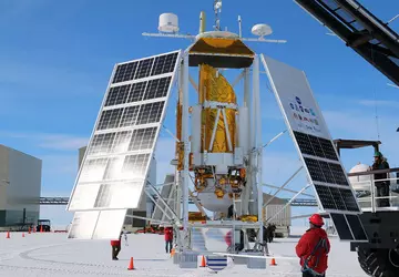 Ein Ballon über der Antarktis wird ...