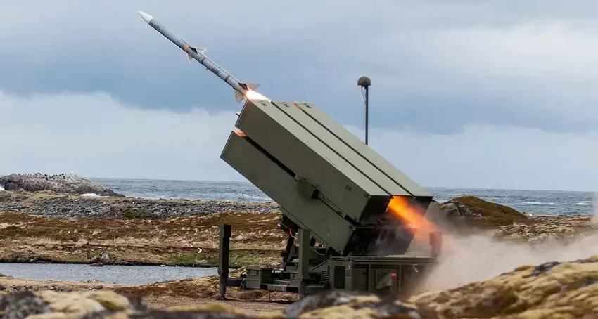 NASAMS-Luftabwehrsystem mit AIM-120 AMRAAM-Raketen schießt mehr als 90 % der Luftangriffe auf die Ukraine ab