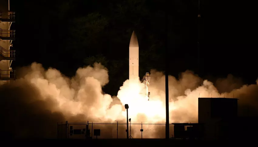 Dynetics erhält 428,3 Millionen Dollar für die Entwicklung der vielseitigen Hyperschall-Gefechtsköpfe C-HGB für die Hyperschallwaffen der US-Armee (LRHW)