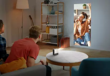 ASUS ZenBeam E2: Kompakter Projektor mit ...