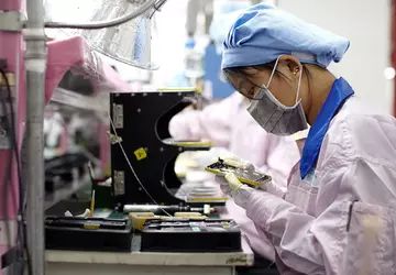 Apple verspricht, bis 2025 vollständig auf ...