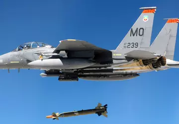 Iranische Drohne greift US-Militärbasis an - ...