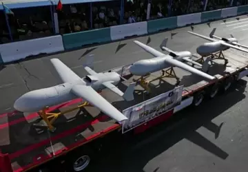 Iran zeigt zum ersten Mal eine ...