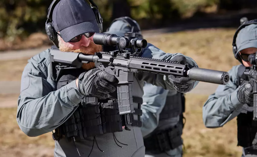 Thales Australia hat neue ACAR-Sturmgewehre an die AFU zur Erprobung übergeben