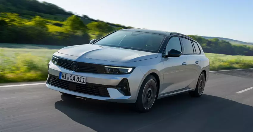 Der Opel Astra Sports Tourer Hybrid hat mehr als 1.200 km mit einem einzigen Tank Kraftstoff zurückgelegt