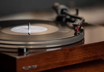 Auswahl eines Schallplattenspielers für Anfänger