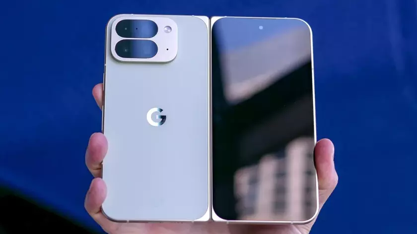Google Pixel 10 Pro Fold - faltbares Telefon im Buchformat