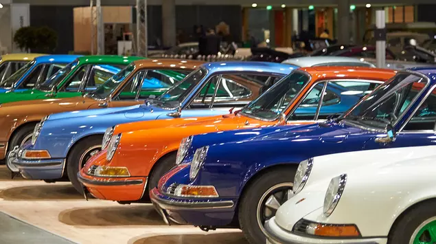 Retro Classics 2025: Das erste Oldtimer-Festival ...